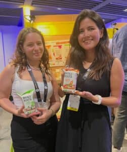 Showing Holiroots crackers at Start-up BW Summit 2024